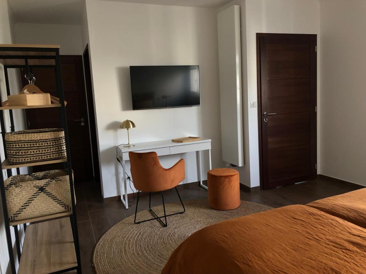 Le Jardin De Fresnes Bed & Breakfast Екстериор снимка